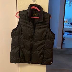 Black packable vest
